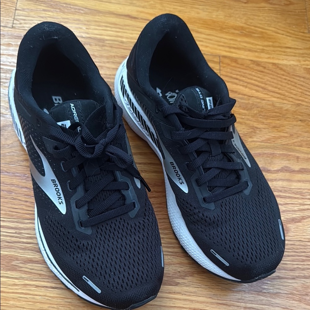 Brooks Adrenaline GTS Women’s Running Shoes